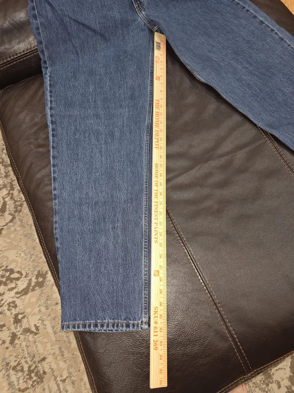 Levi's Relaxed Fit Tapered Leg Men's Jeans in Medium Blue Wash 42/34